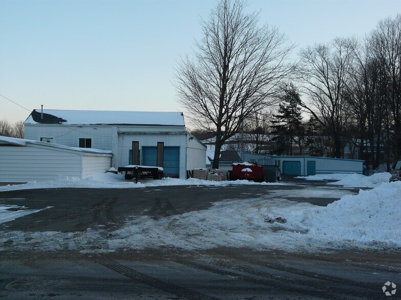 More Photos Of 25 Darling St, Southington Auto Repair For Sale