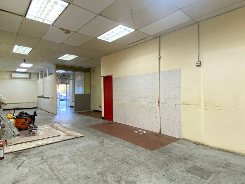 More Photos Of 41-10 29th St, Long Island City Storefront Retail Office For Lease