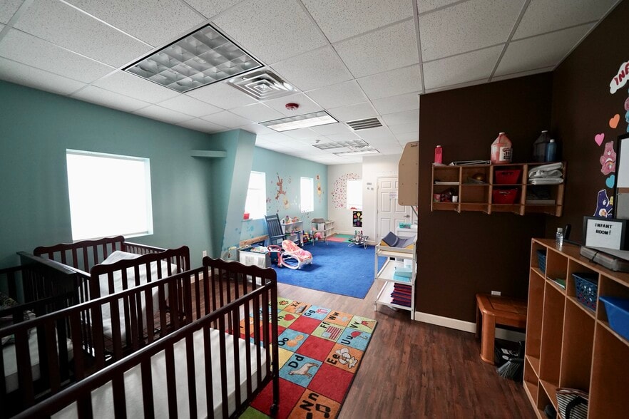 More Photos Of 21 North St, Hartly General Retail For Sale