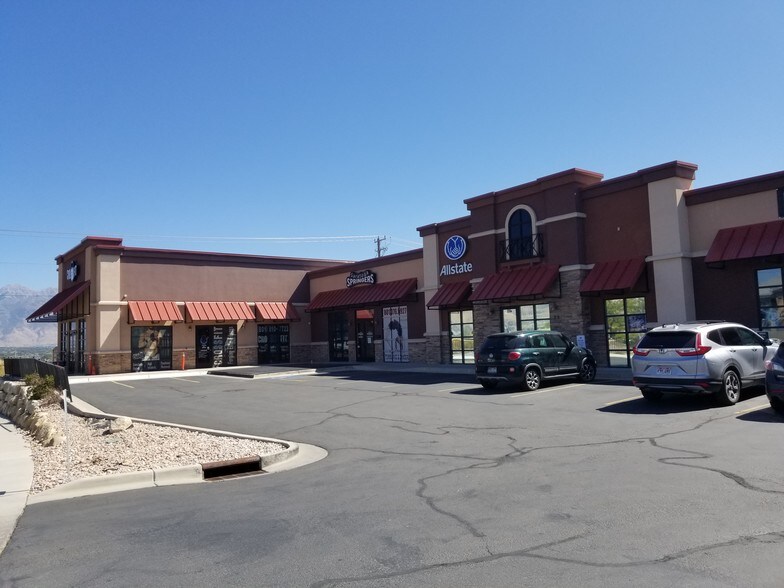 More Photos Of 25 N Hillcrest Dr, Saratoga Springs Storefront For Lease