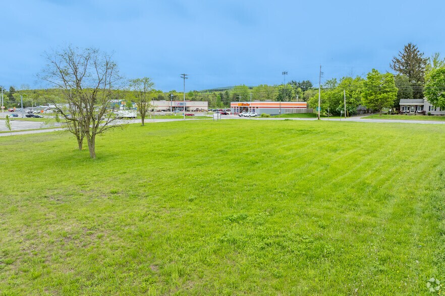 More Photos Of Genesee Street, Oneida Land For Lease