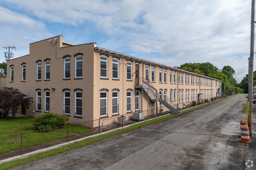 More Photos Of 2001 N Chamberlain Ave, Chattanooga Light Manufacturing For Sale