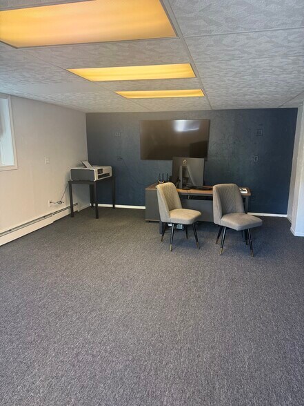 More Photos Of 16 Harrington Ave, Shrewsbury Storefront Retail Office For Lease