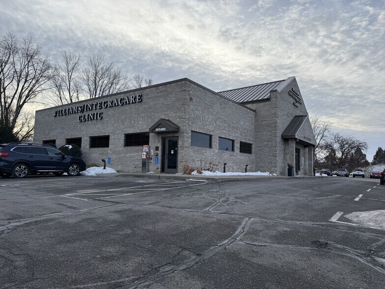 Primary Photo Of 100 2nd St S, Sartell Medical For Sale