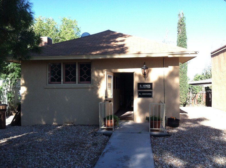More Photos Of 125 1/2 W Mountain Ave, Las Cruces Office For Lease