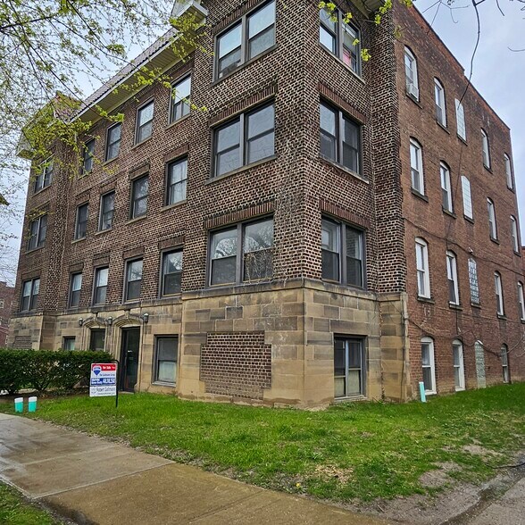 More Photos Of 2617 Euclid Heights Blvd, Cleveland Heights Apartments For Sale