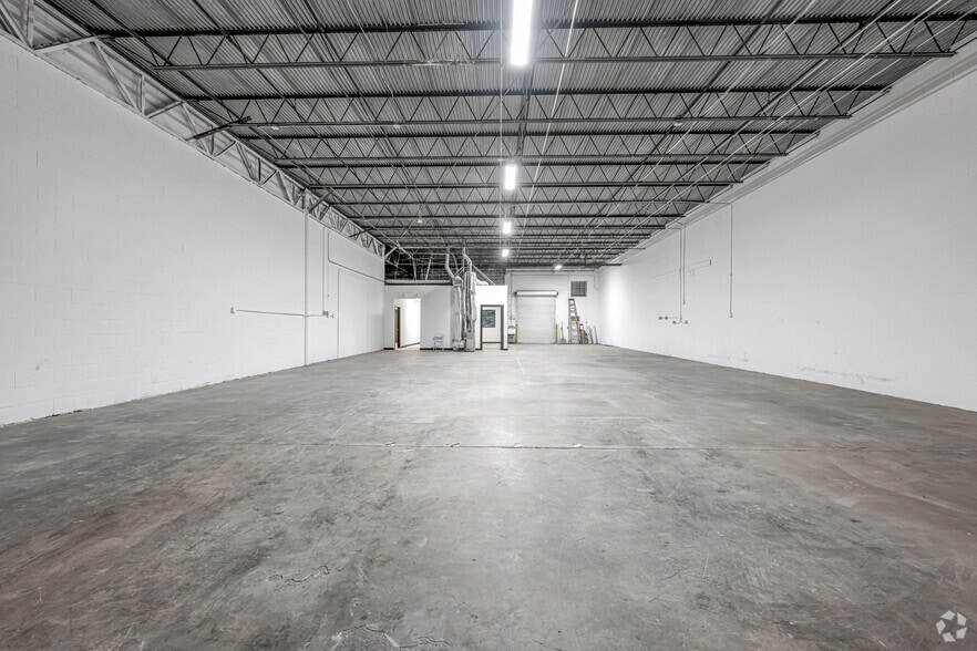 More Photos Of 1450-1468 Chattahoochee Ave NW, Atlanta Warehouse For Lease