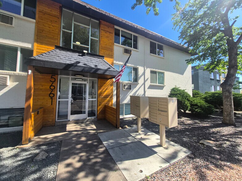 More Photos Of 5661 W Green Meadows Pl, Denver Apartments For Sale