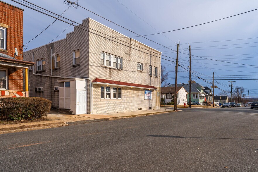 More Photos Of 46 Marion St, Port Reading Restaurant For Sale