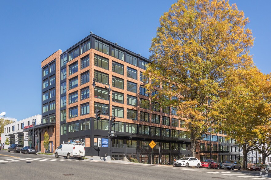 More Photos Of 2101 Wisconsin Ave NW, Washington Apartments For Lease