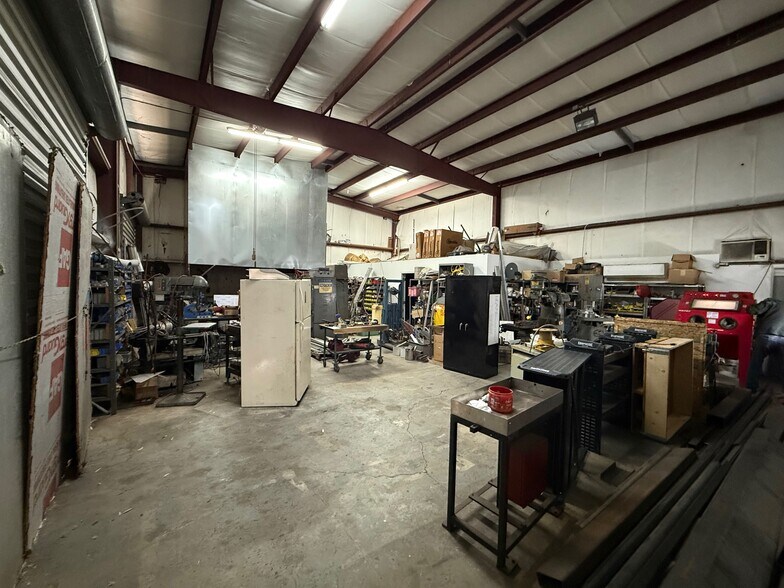 More Photos Of 2532 Hibiscus Dr, Edgewater Warehouse For Sale