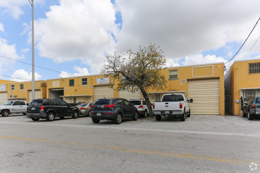 Primary Photo Of 653 W 27th St, Hialeah Unknown For Lease