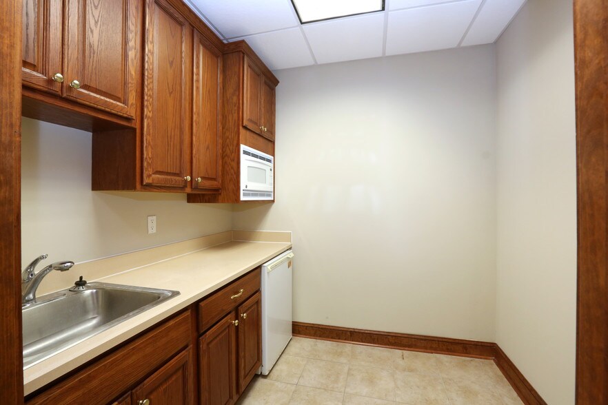 More Photos Of 1301 Plantation Island Dr, Saint Augustine Medical For Sale