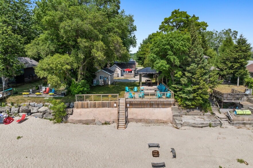 Primary Photo Of 12343 Lakeshore Rd, Wainfleet Hospitality For Sale