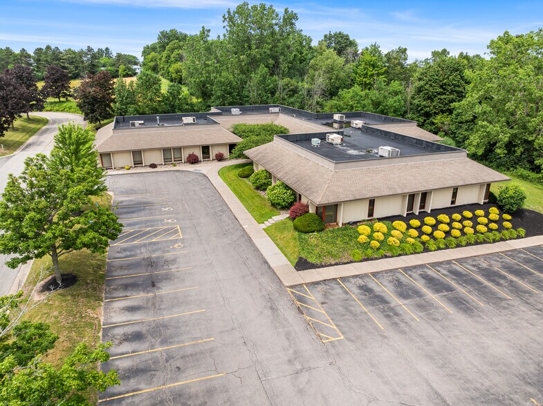 More Photos Of 100 Cross Keys Office Park, Fairport Unknown For Lease