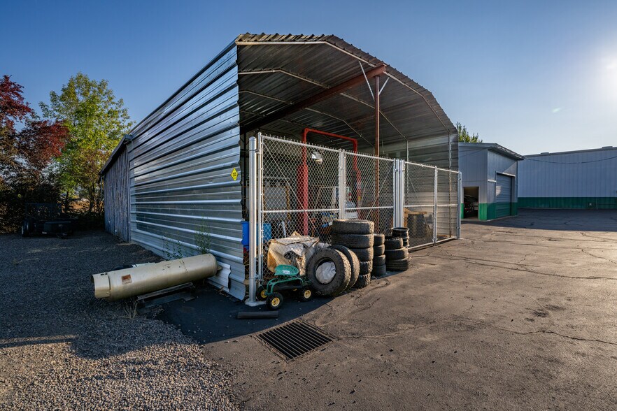 More Photos Of 3311 Biddle Rd, Medford Auto Repair For Sale