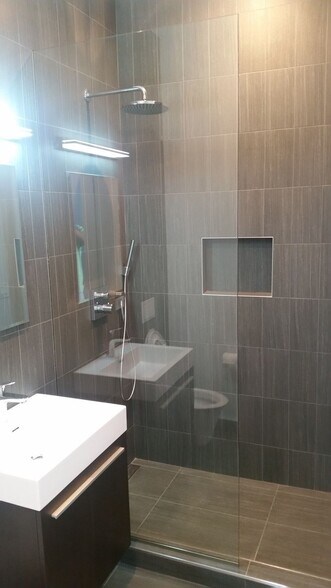 More Photos Of 1524 Myrtle Ave, Brooklyn General Retail For Sale