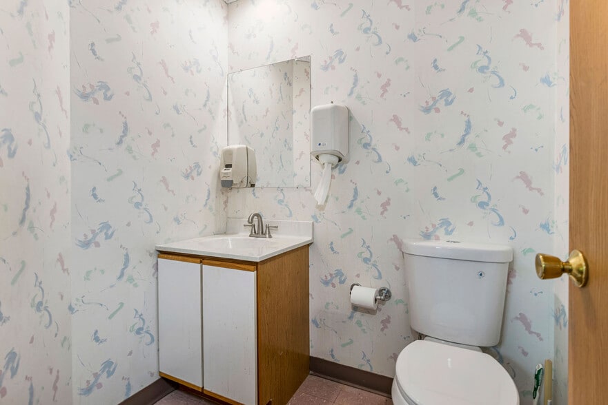More Photos Of 5850 Boymel Dr, Fairfield Medical For Sale