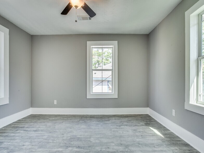 More Photos Of 810-812 Maltby St, Houston Apartments For Sale