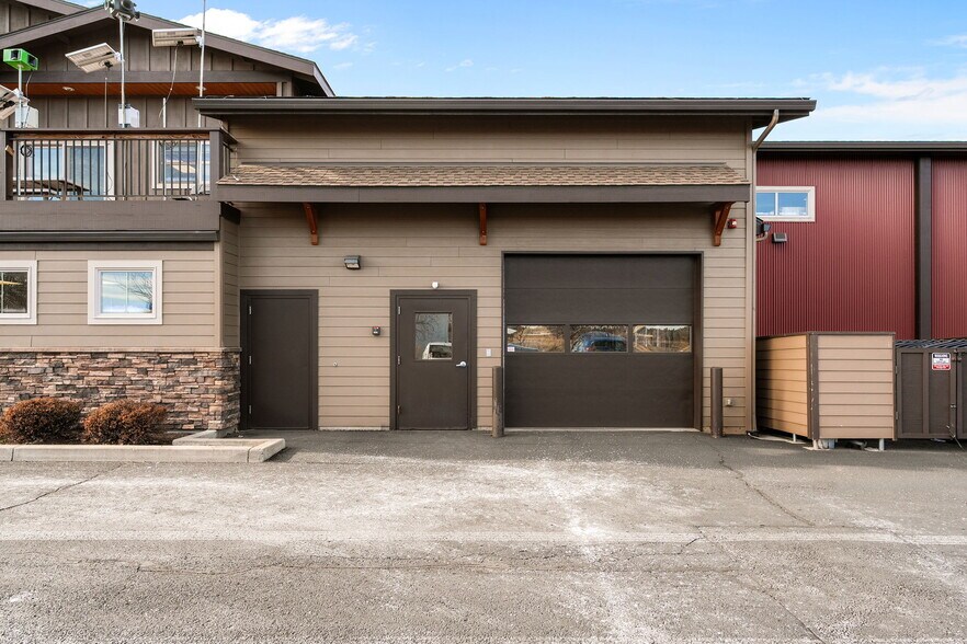 More Photos Of 270 E Sun Ranch Dr, Sisters Industrial For Sale