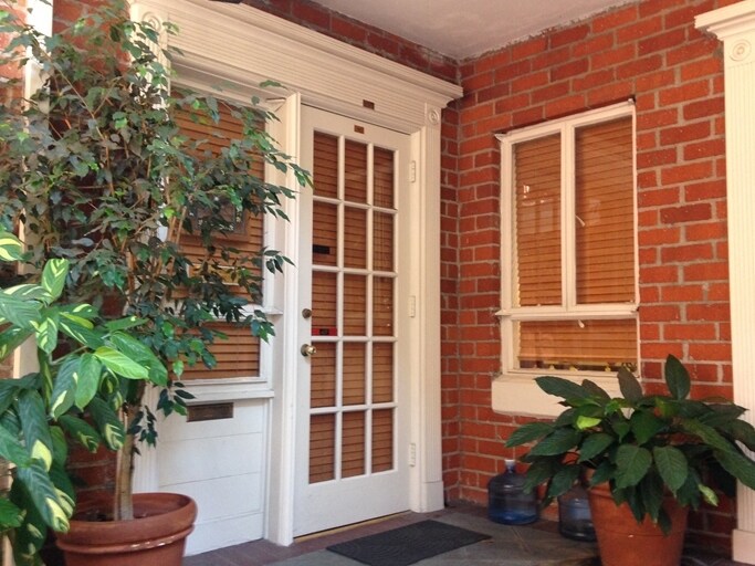 More Photos Of 1015 Gayley Ave, Los Angeles Medical For Lease