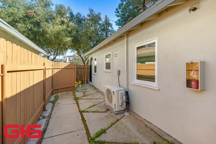 More Photos Of , Pasadena Multifamily For Sale