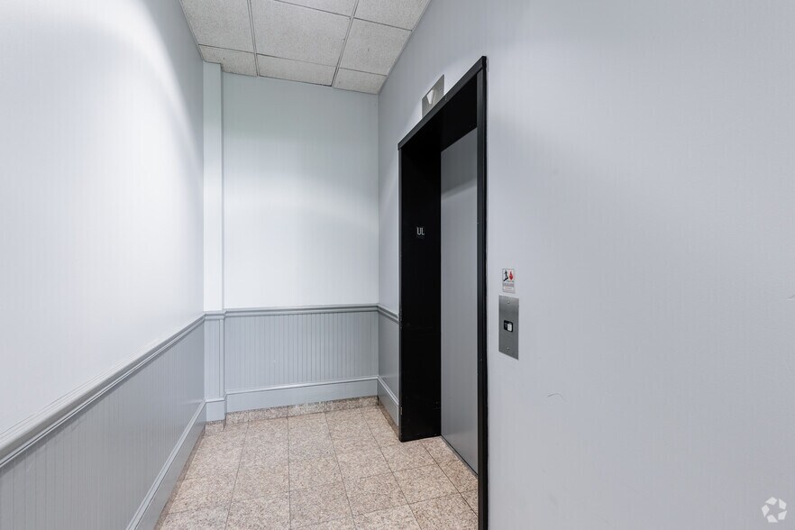 More Photos Of 733 Ridgedale Ave, East Hanover Industrial For Sale