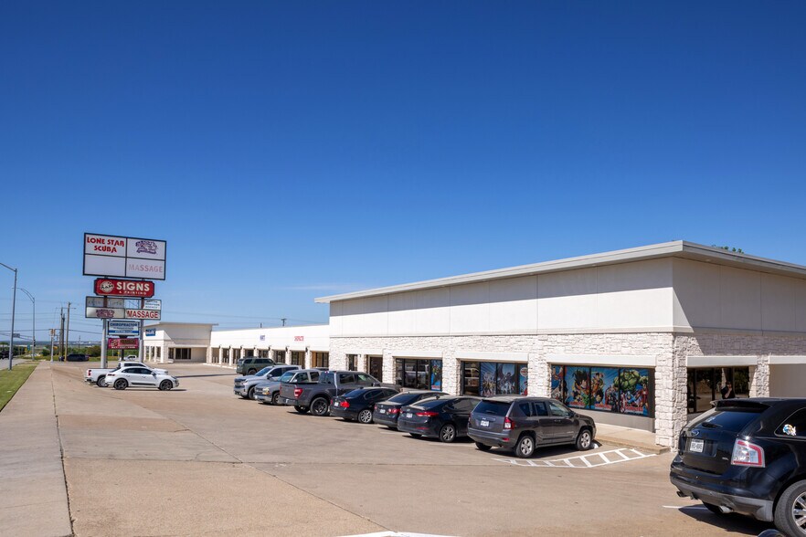 More Photos Of 2817 Alta Mere Dr, Fort Worth General Retail For Lease