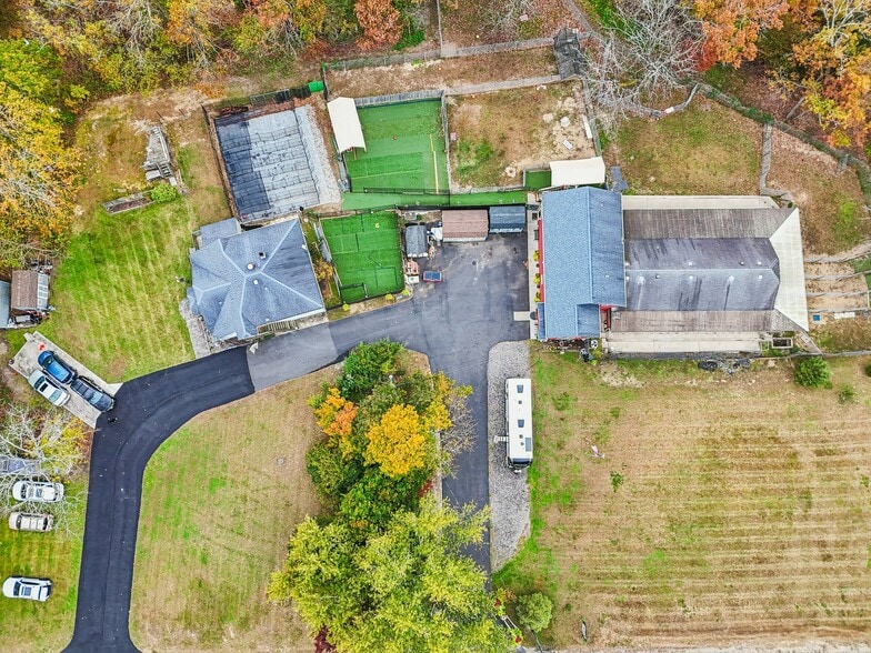 More Photos Of 170 S Hope Chapel Rd, Jackson Specialty For Sale