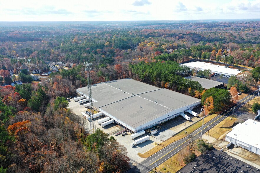 Primary Photo Of 5075 Minola Dr, Lithonia Distribution For Sale