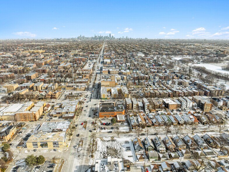 More Photos Of 11 W Madison Ave, Oak Park Office For Sale