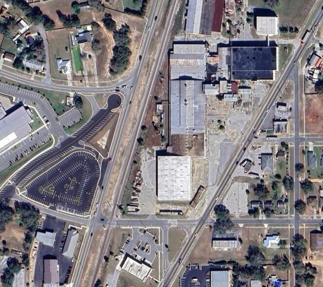 More Photos Of 315 U.S. 17-92 N hwy, Davenport Warehouse For Lease