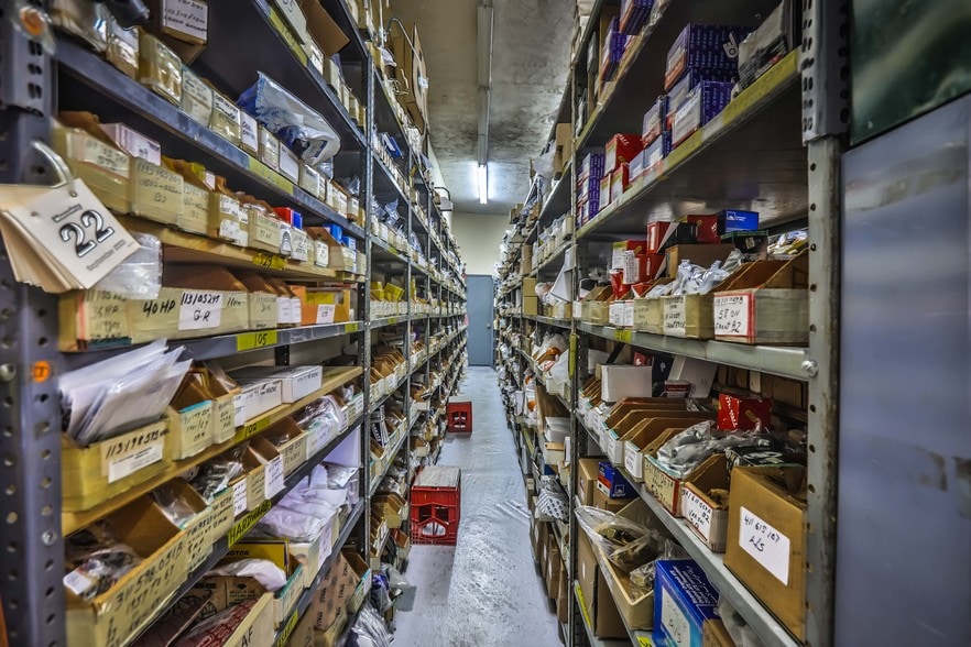 More Photos Of 2112 NW 36th St, Miami Auto Repair For Sale