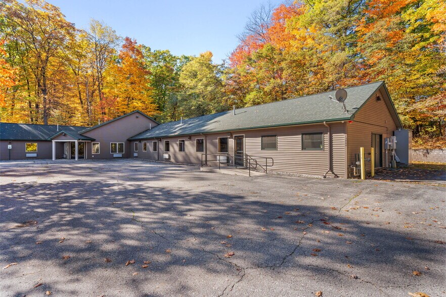 More Photos Of 12800 Cherry Ave, Rapid City Hotel For Sale