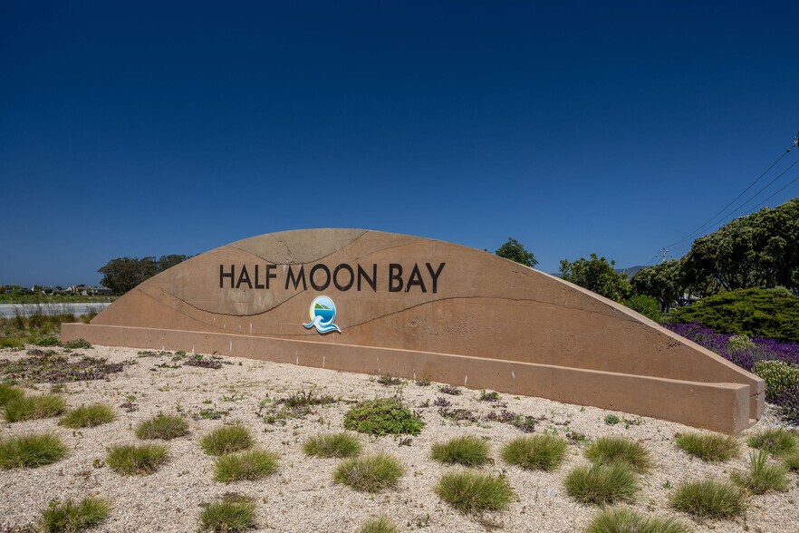 More Photos Of 535-539 Main St, Half Moon Bay Storefront Retail Residential For Sale