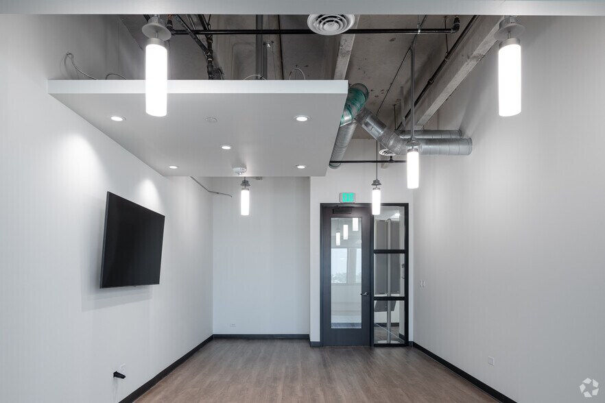 More Photos Of 400 S Colorado Blvd, Denver Office For Lease