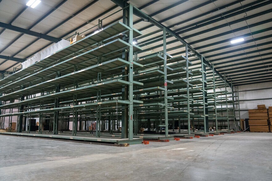 More Photos Of 1025 US 45, Starkville Service For Sale