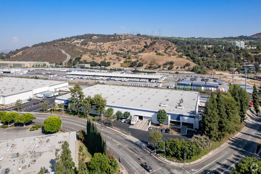 More Photos Of 2720 Pellissier Pl, City of Industry Warehouse For Lease