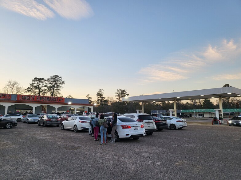 More Photos Of 10553 Homestead Rd, Houston General Retail For Sale