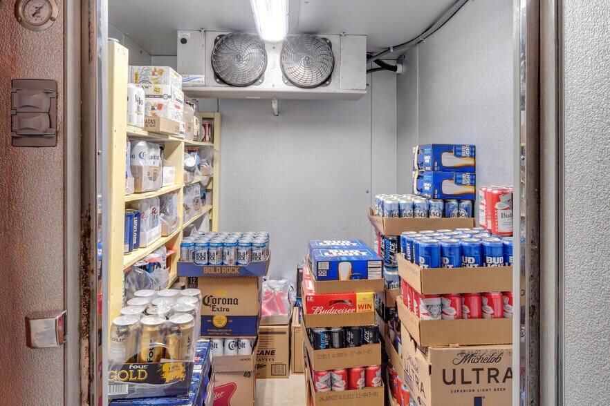 More Photos Of 834 Monticello Rd, Charlottesville Storefront Retail Residential For Sale