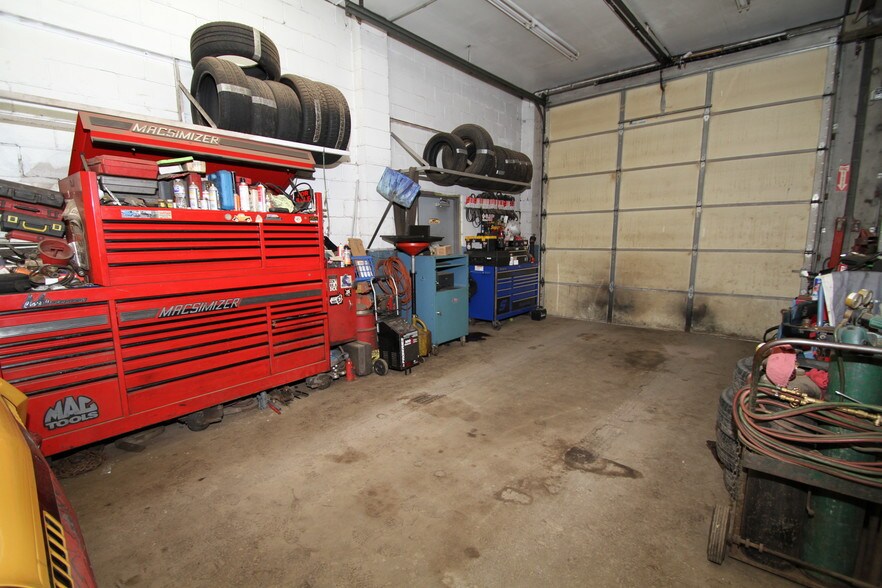More Photos Of 2140 Conway Wallrose Rd, Freedom Auto Repair For Sale