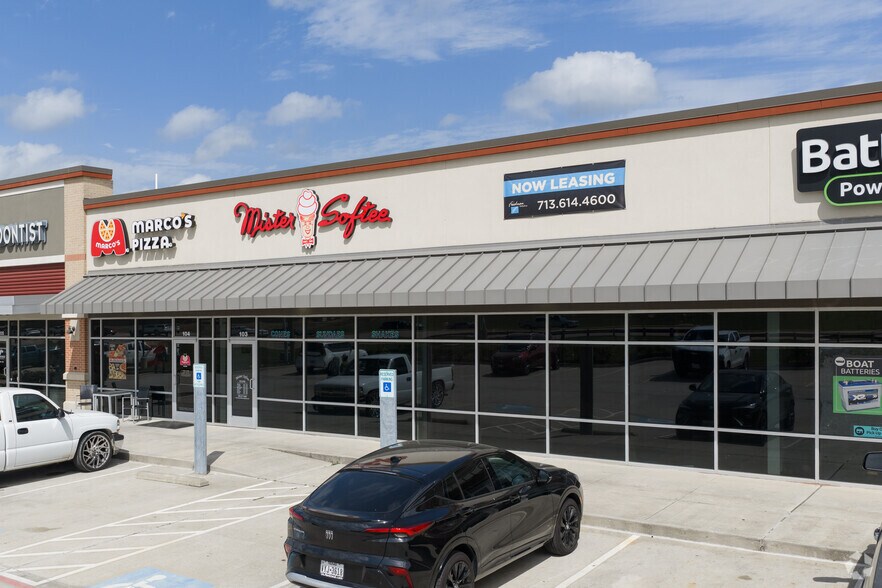 More Photos Of 19970 Eva St, Montgomery Freestanding For Lease