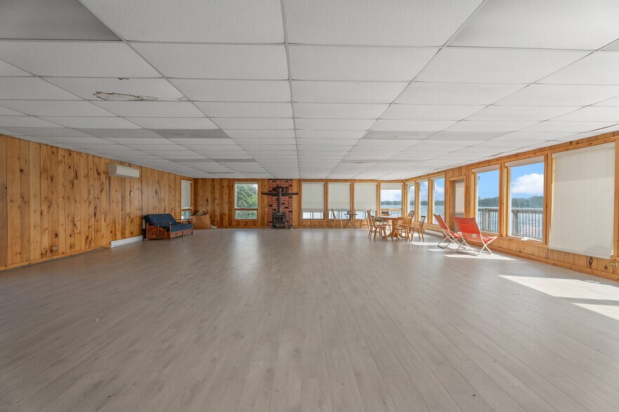 More Photos Of 162 Niagara Blvd, Fort Erie Marina For Sale