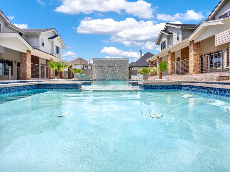 More Photos Of 12455 Melville Dr, Montgomery Apartments For Sale