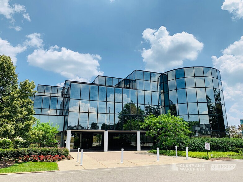 Primary Photo Of 25700 Science Park Dr, Beachwood Office For Lease