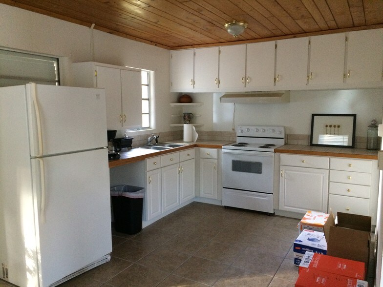 More Photos Of 19205 State Highway 181, Fairhope Office For Sale