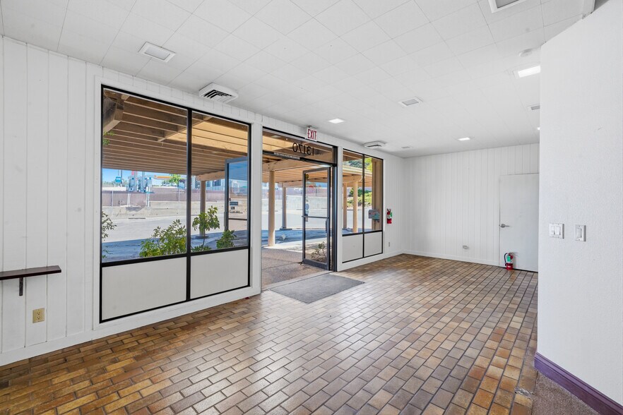 More Photos Of 13170 Lincoln Way, Auburn Office For Sale