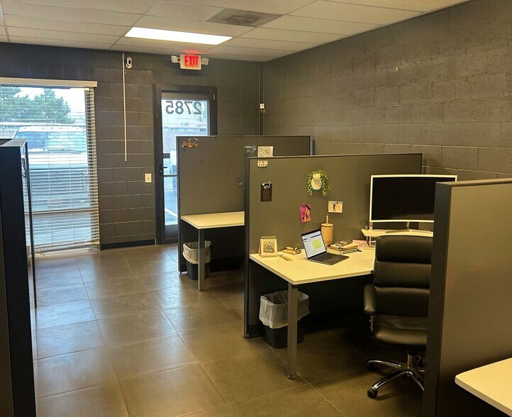 More Photos Of 2785 N Lamb Blvd, Las Vegas Warehouse For Sale