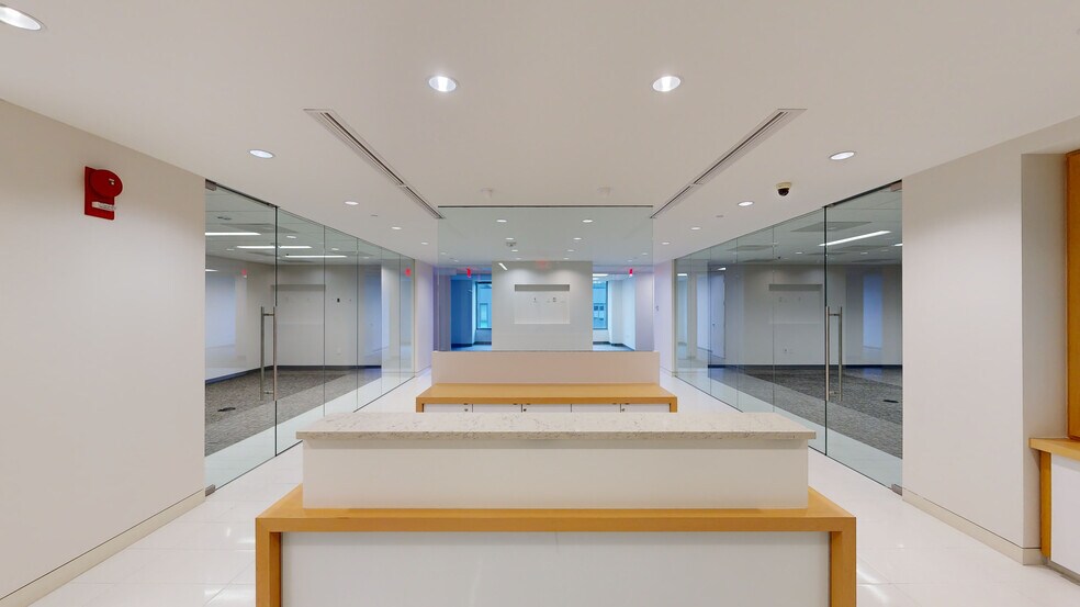 More Photos Of 2001 L St NW, Washington Office For Lease