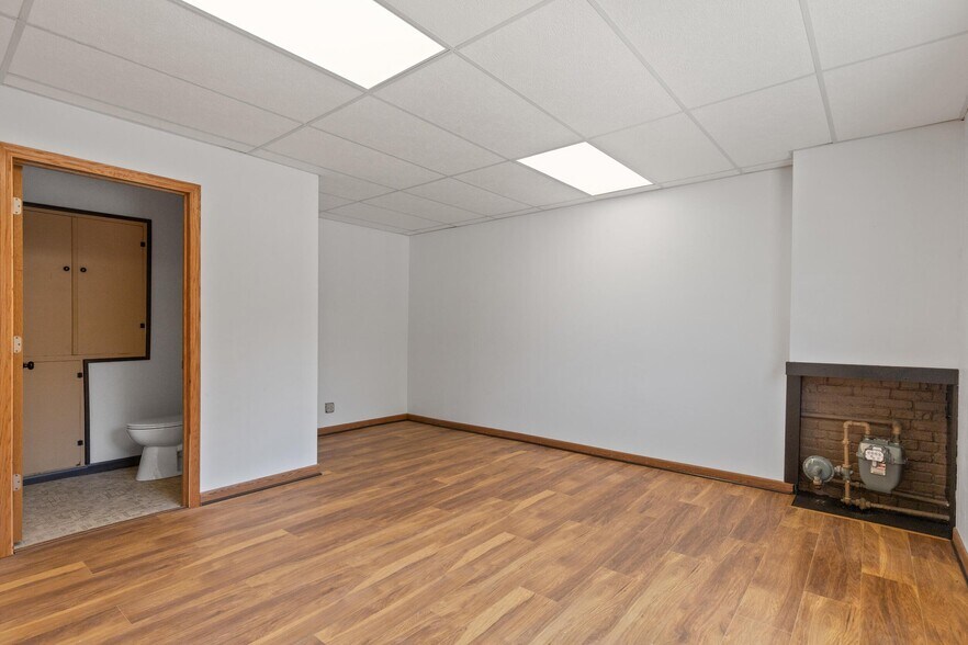 More Photos Of 315 E Main St, Waupun General Retail For Sale